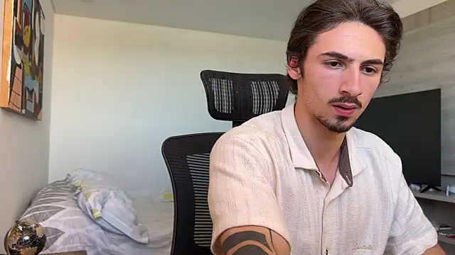 Snapshot of David_Brown18 chatting on July 2026 04:00:01 PM David Brown18 online show from July 2026 04:00:01 PM