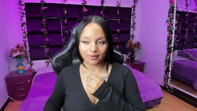 sweelanna   online show from March 2025 04:57:02 AM