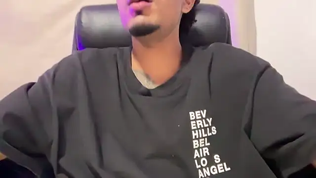 Snapshot of dominic_brandd23 chatting on February 2026 11:46:02 AM dominic brandd23 online show from February 2026 11:46:02 AM