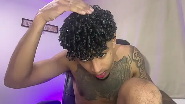 Snapshot of dominic_brandd23 chatting on February 2026 06:40:01 AM dominic brandd23 online show from February 2026 06:40:01 AM