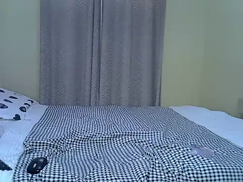 Snapshot of sweet_love002 chatting on December 2025 09:29:02 AM sweet love002 online show from December 2025 09:29:02 AM