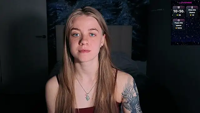Snapshot of candy_maggie chatting on May 2026 06:05:01 PM candy maggie online show from May 2026 06:05:01 PM