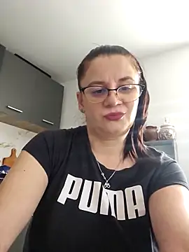 KristenVega online show from December 2025 10:19:01 AM