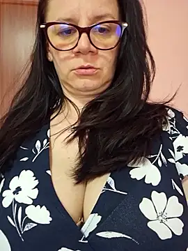 Snapshot of KristenVega chatting on April 2026 11:34:01 AM KristenVega online show from April 2026 11:34:01 AM