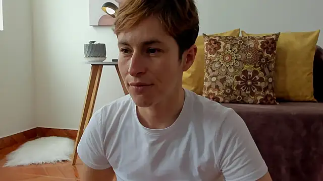 Snapshot of cuddlingbunny chatting on February 2025 06:04:02 PM cuddlingbunny online show from February 2025 06:04:02 PM