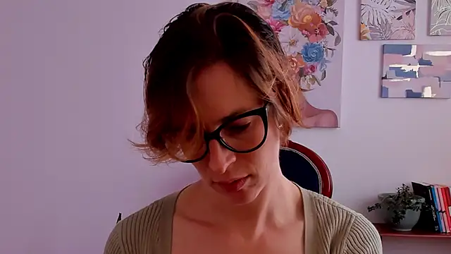 Snapshot of cuddlingbunny chatting on December 2025 05:20:01 PM cuddlingbunny online show from December 2025 05:20:01 PM