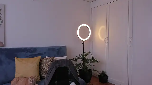 Snapshot of cuddlingbunny chatting on March 2026 06:01:01 PM cuddlingbunny online show from March 2026 06:01:01 PM