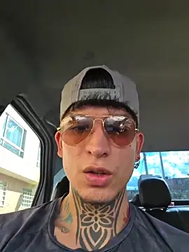  Tomy08calderon online show from November 2025 07:52:02 PM