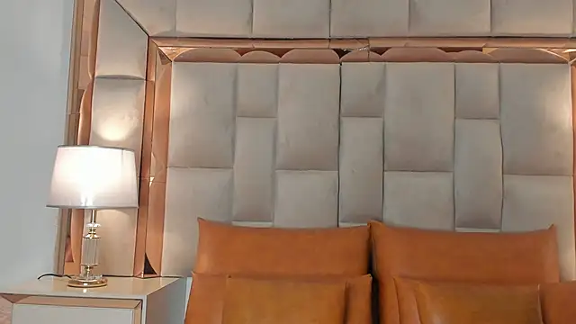 DaraBeckett online show from September 2025 11:43:01 AM