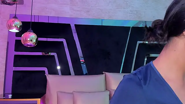 DaraBeckett online show from November 2025 11:52:02 AM