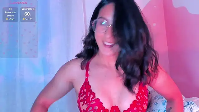 Snapshot of DaraBeckett chatting on June 2026 11:34:01 AM DaraBeckett online show from June 2026 11:34:01 AM