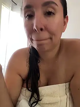 Snapshot of emely_sexx20 chatting on February 2026 03:48:02 PM emely sexx20 online show from February 2026 03:48:02 PM