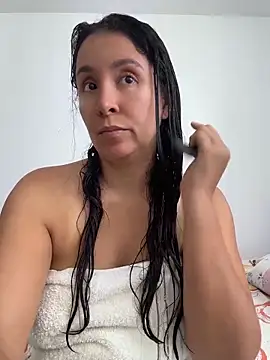 Snapshot of emely_sexx20 chatting on June 2026 04:20:01 PM emely sexx20 online show from June 2026 04:20:01 PM