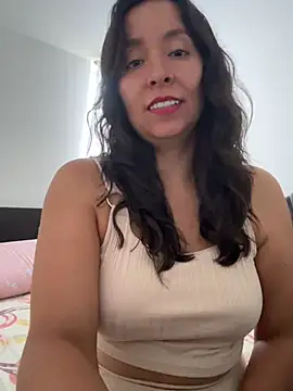 Snapshot of emely_sexx20 chatting on June 2026 10:44:01 PM emely sexx20 online show from June 2026 10:44:01 PM