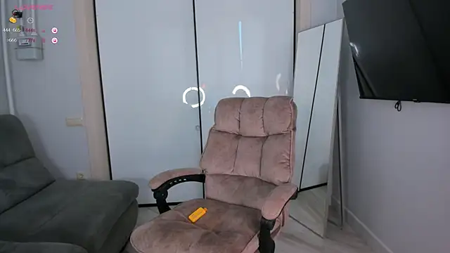 Snapshot of helen_ramsay chatting on September 2025 02:52:02 PM helen ramsay online show from September 2025 02:52:02 PM