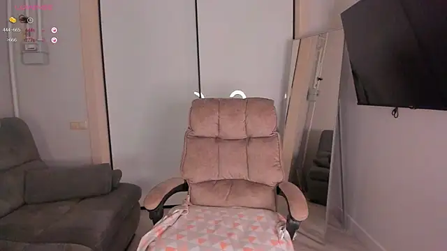 Snapshot of helen_ramsay chatting on October 2025 03:12:02 PM helen ramsay online show from October 2025 03:12:02 PM