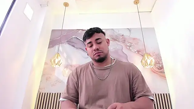 BrianMalonee online show from November 2025 02:39:02 PM