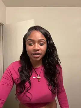 Snapshot of skylarrylee chatting on November 2025 12:18:02 PM skylarrylee online show from November 2025 12:18:02 PM