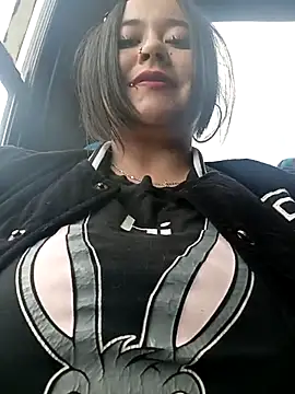 Snapshot of Cristal__04 chatting on February 2025 03:26:01 PM Cristal 04 online show from February 2025 03:26:01 PM