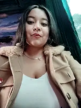 Snapshot of Cristal__04 chatting on November 2025 03:17:02 PM Cristal 04 online show from November 2025 03:17:02 PM