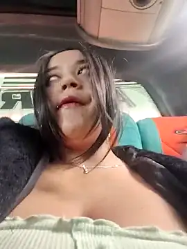 Snapshot of Cristal__04 chatting on December 2025 06:12:01 PM Cristal 04 online show from December 2025 06:12:01 PM