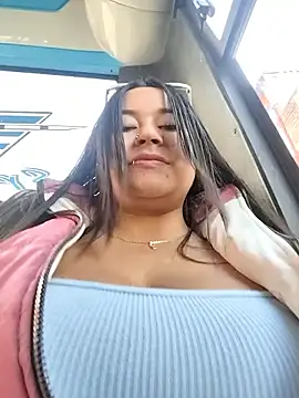 Snapshot of Cristal__04 chatting on February 2026 02:00:02 PM Cristal 04 online show from February 2026 02:00:02 PM