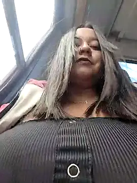 Snapshot of Cristal__04 chatting on February 2026 06:31:01 PM Cristal 04 online show from February 2026 06:31:01 PM