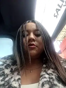 Snapshot of Cristal__04 chatting on April 2026 01:13:02 PM Cristal 04 online show from April 2026 01:13:02 PM