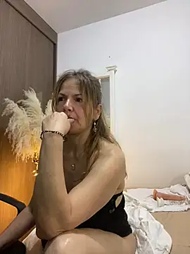 Leyna liu online show from January 2025 08:04:02 AM