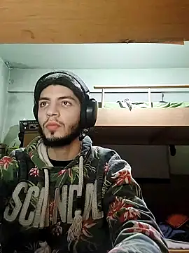 kleineid77 online show from December 2024 11:39:02 PM