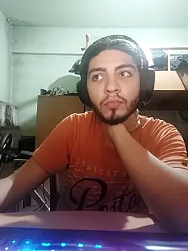 kleineid77 online show from October 2025 04:58:01 PM