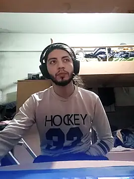 kleineid77 online show from January 2026 10:45:01 PM