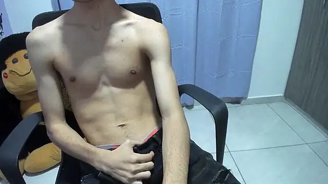 isaaclatino online show from October 2025 06:06:02 AM