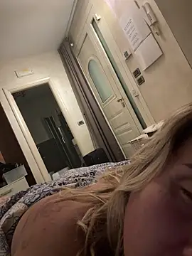 Snapshot of casalinga88 chatting on November 2025 03:05:01 AM casalinga88 online show from November 2025 03:05:01 AM