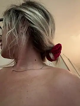 Snapshot of casalinga88 chatting on November 2025 06:47:01 AM casalinga88 online show from November 2025 06:47:01 AM