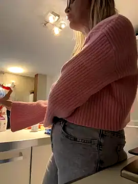 Snapshot of casalinga88 chatting on November 2025 12:27:01 PM casalinga88 online show from November 2025 12:27:01 PM