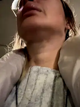 Snapshot of casalinga88 chatting on November 2025 08:08:01 PM casalinga88 online show from November 2025 08:08:01 PM