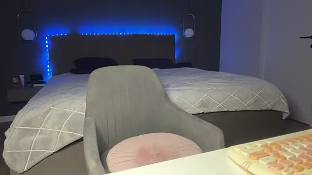 KristalNight online show from January 2026 04:18:01 AM