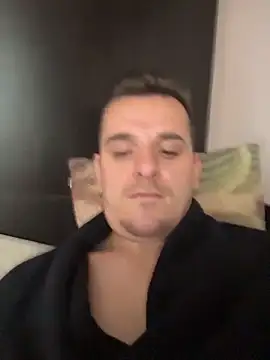 Snapshot of Huge_cock22cm chatting on February 2026 01:09:02 PM Huge cock22cm online show from February 2026 01:09:02 PM