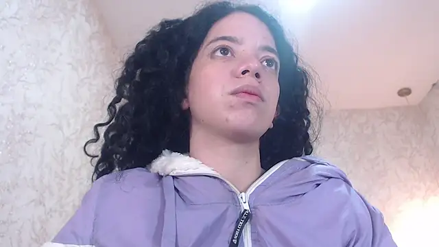 EmmaCowperr online show from January 2025 03:00:02 AM