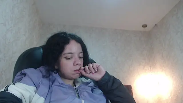 EmmaCowperr online show from January 2025 06:37:02 PM