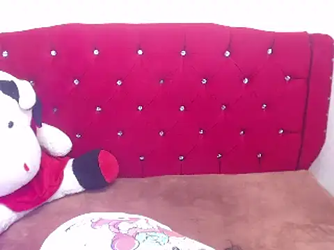 EmmaCowperr online show from February 2025 12:32:01 PM