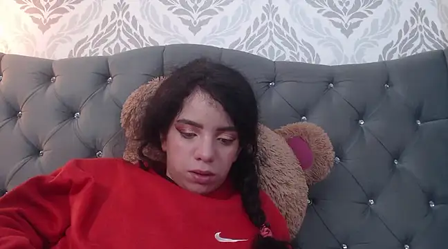 EmmaCowperr online show from March 2025 08:00:01 PM