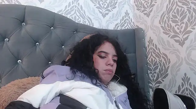 EmmaCowperr online show from March 2025 08:44:02 PM