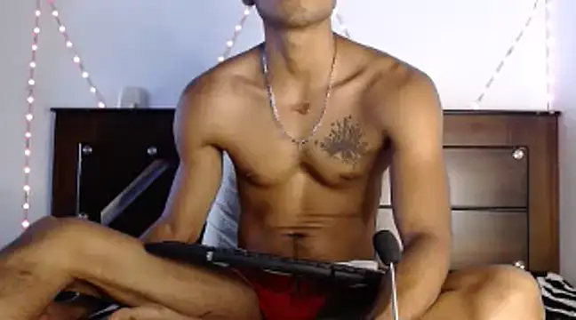 Snapshot of DanteSantoro chatting on December 2024 07:21:01 PM DanteSantoro online show from December 2024 07:21:01 PM