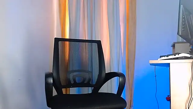 Snapshot of DanteSantoro chatting on June 2026 12:31:02 PM DanteSantoro online show from June 2026 12:31:02 PM