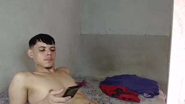 MicaelRian69 online show from October 2025 06:32:01 PM