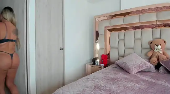 candy-sam28 online show from February 2025 04:25:01 PM