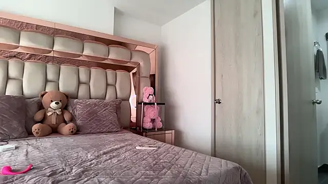 candy-sam28 online show from February 2026 08:19:02 PM