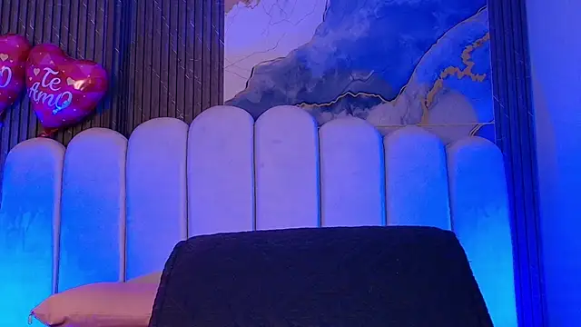 hot dione online show from February 2026 07:12:01 PM